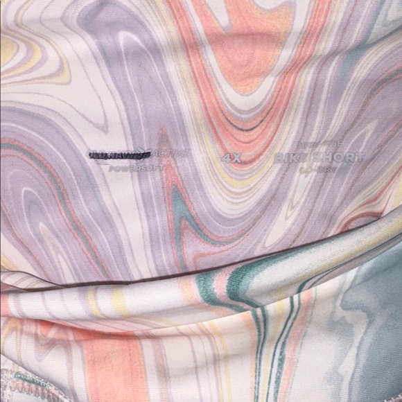 Old Navy High Waisted Powersoft Biker 6"  Plus Size 4X Pastel Swirl Shorts - Picture 3 of 12